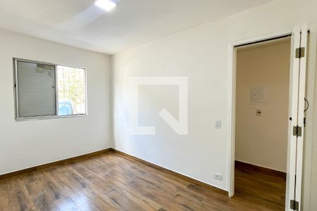 Quarto 2 de apartamento para alugar com 2 quartos, 50m² em Vila Iorio, São Paulo