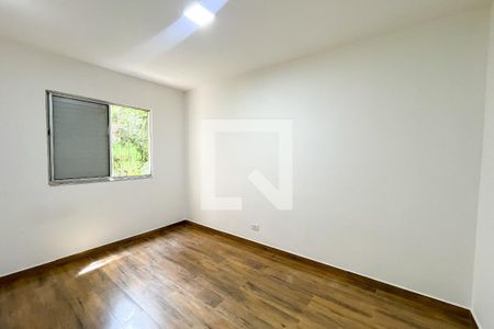 Quarto 1 de apartamento para alugar com 2 quartos, 50m² em Vila Iorio, São Paulo