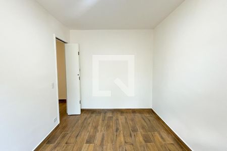 Quarto 2 de apartamento para alugar com 2 quartos, 50m² em Vila Iorio, São Paulo