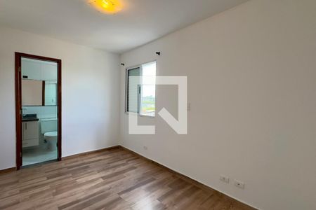 Suíte 1 de apartamento para alugar com 2 quartos, 55m² em Jardim Timbauhy, Barueri