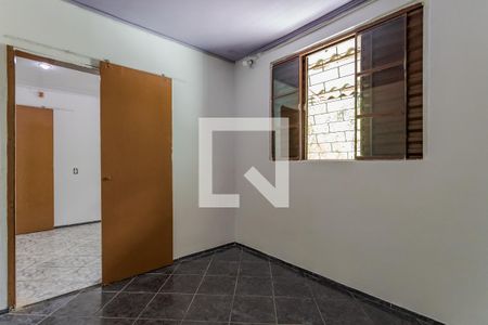 Quarto 1 de apartamento para alugar com 2 quartos, 80m² em Rubem Berta, Porto Alegre