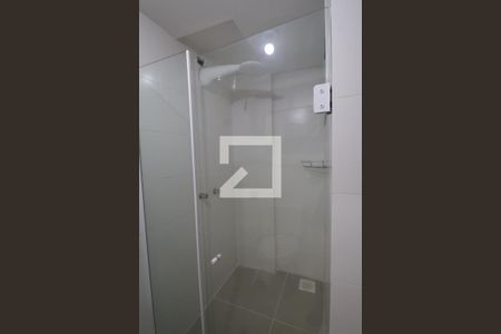 Banheiro de apartamento à venda com 1 quarto, 82m² em Marechal Rondon, Canoas