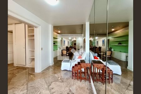 Sala de apartamento à venda com 3 quartos, 133m² em Copacabana, Rio de Janeiro