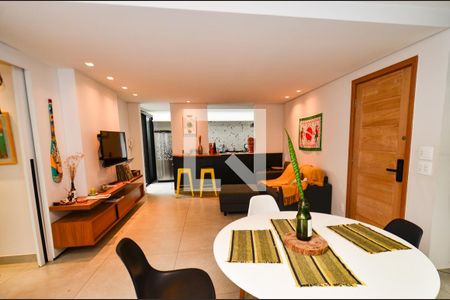 Sala de apartamento para alugar com 2 quartos, 122m² em Santo Antônio, Belo Horizonte