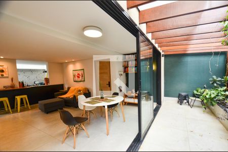 Sala de apartamento para alugar com 2 quartos, 122m² em Santo Antônio, Belo Horizonte