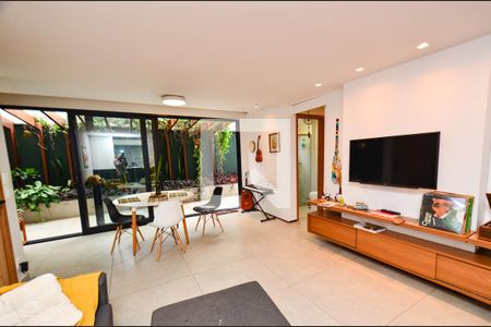 Sala de apartamento para alugar com 2 quartos, 122m² em Santo Antônio, Belo Horizonte