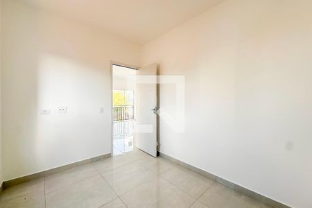 Quarto 2 de apartamento para alugar com 2 quartos, 37m² em Vila Mangalot, São Paulo