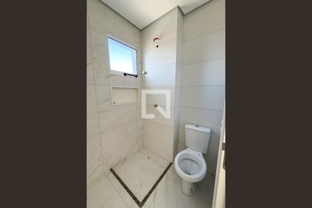 Banheiro de apartamento para alugar com 1 quarto, 38m² em Vila Mangalot, São Paulo