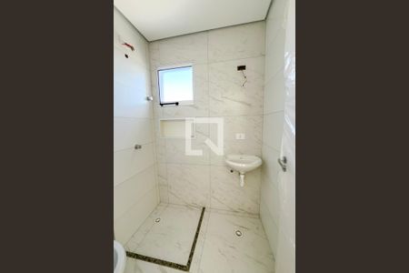 Banheiro de apartamento para alugar com 1 quarto, 38m² em Vila Mangalot, São Paulo