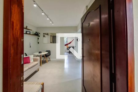 Entrada de apartamento à venda com 2 quartos, 47m² em Vila Mariana, São Paulo