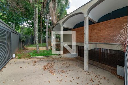 Casa à venda com 845m², 5 quartos e sem vaga Casa à venda com 845m², 5 quartos e sem vagaEntrada