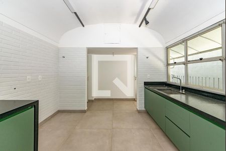 Casa à venda com 845m², 5 quartos e sem vaga Casa à venda com 845m², 5 quartos e sem vagaCozinha