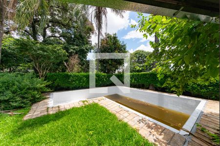 Casa à venda com 845m², 5 quartos e sem vaga Casa à venda com 845m², 5 quartos e sem vagaPiscina