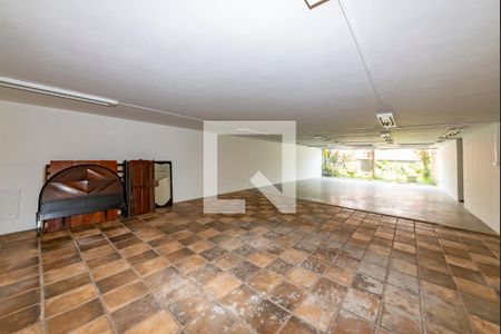 Casa à venda com 845m², 5 quartos e sem vaga Casa à venda com 845m², 5 quartos e sem vagaGaragem