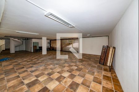 Casa à venda com 845m², 5 quartos e sem vaga Casa à venda com 845m², 5 quartos e sem vagaGaragem