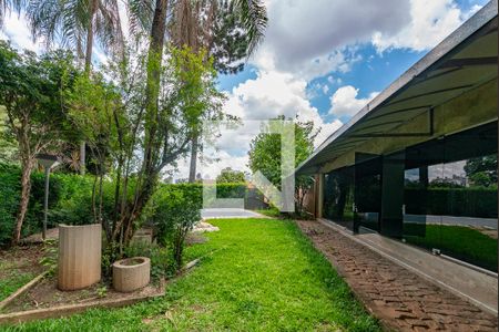 Casa à venda com 845m², 5 quartos e sem vaga Casa à venda com 845m², 5 quartos e sem vagaQuintal