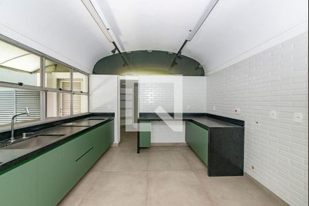 Casa à venda com 845m², 5 quartos e sem vaga Casa à venda com 845m², 5 quartos e sem vagaCozinha