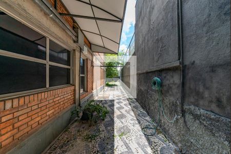 Casa à venda com 845m², 5 quartos e sem vaga Casa à venda com 845m², 5 quartos e sem vagaQuintal