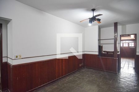 Sala de casa à venda com 3 quartos, 200m² em Serra Grande, Niterói