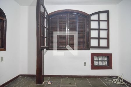 Quarto de casa à venda com 3 quartos, 200m² em Serra Grande, Niterói