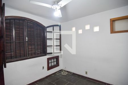 Quarto de casa à venda com 3 quartos, 200m² em Serra Grande, Niterói