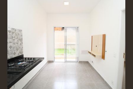 Sala/Cozinha de apartamento à venda com 1 quarto, 30m² em Parque Vitoria, São Paulo