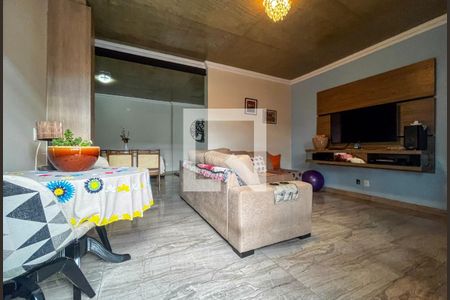 Sala de casa para alugar com 4 quartos, 140m² em Caiçaras, Belo Horizonte