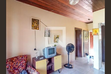 Sala  de casa à venda com 3 quartos, 300m² em Cavalhada, Porto Alegre