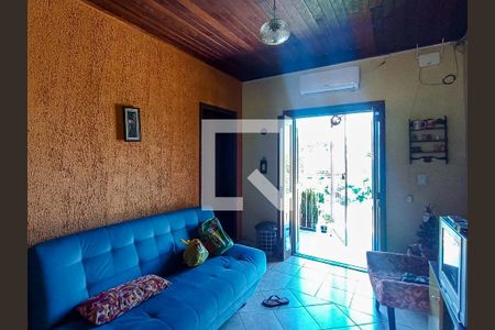 Sala de casa à venda com 3 quartos, 300m² em Cavalhada, Porto Alegre