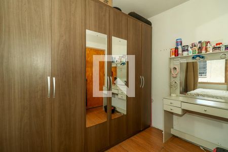 Quarto 2 de apartamento para alugar com 2 quartos, 60m² em Rubem Berta, Porto Alegre