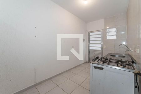 Cozinha de kitnet/studio para alugar com 1 quarto, 25m² em Vila Gumercindo, São Paulo