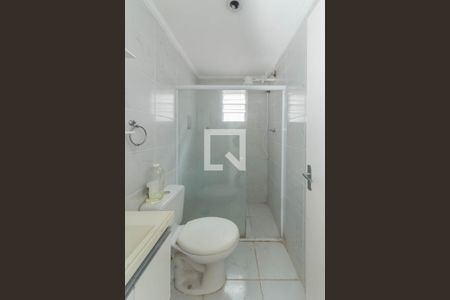 Banheiro de kitnet/studio para alugar com 1 quarto, 25m² em Vila Gumercindo, São Paulo