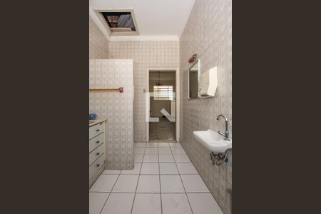 Casa à venda com 100m², 3 quartos e sem vaga Casa à venda com 100m², 3 quartos e sem vagaBanheiro Social