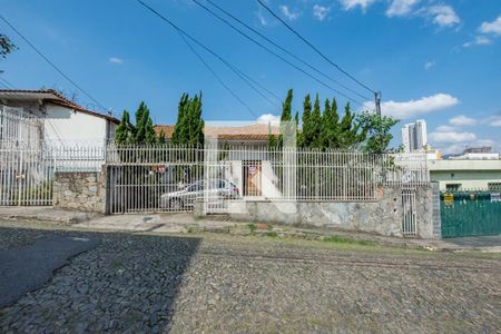 Casa à venda com 100m², 3 quartos e sem vaga Casa à venda com 100m², 3 quartos e sem vagaFachada