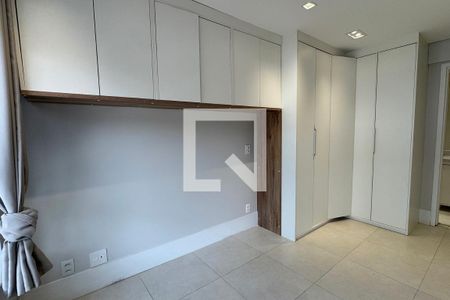 Suíte 1 de apartamento para alugar com 2 quartos, 76m² em Empresarial 18 do Forte, Barueri