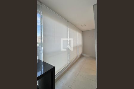 Sacada de apartamento para alugar com 2 quartos, 76m² em Empresarial 18 do Forte, Barueri