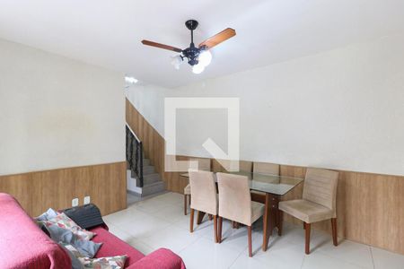 Sala de casa para alugar com 4 quartos, 160m² em Pilares, Rio de Janeiro