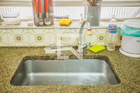 Casa à venda com 160m², 2 quartos e 2 vagas Casa à venda com 160m², 2 quartos e 2 vagasCozinha