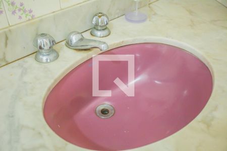 Casa à venda com 160m², 2 quartos e 2 vagas Casa à venda com 160m², 2 quartos e 2 vagasBanheiro Suíte