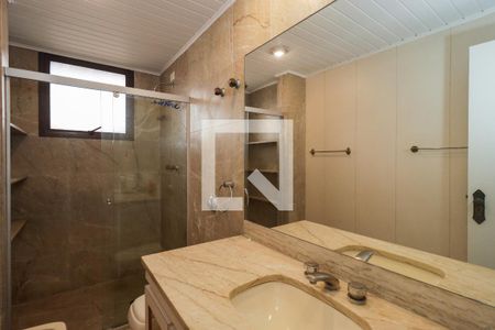 Apartamento à venda com 300m², 4 quartos e 4 vagas Apartamento à venda com 300m², 4 quartos e 4 vagasBanheiro da Suíte 2