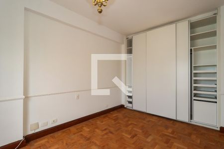 Apartamento à venda com 300m², 4 quartos e 4 vagas Apartamento à venda com 300m², 4 quartos e 4 vagasSuíte 2