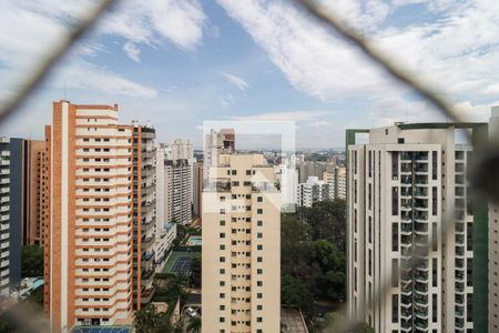 Apartamento à venda com 300m², 4 quartos e 4 vagas Apartamento à venda com 300m², 4 quartos e 4 vagasVista da Suíte 2