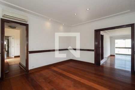 Apartamento à venda com 300m², 4 quartos e 4 vagas Apartamento à venda com 300m², 4 quartos e 4 vagasSala de Jantar
