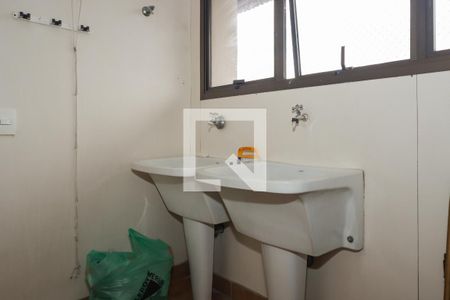 Apartamento à venda com 300m², 4 quartos e 4 vagas Apartamento à venda com 300m², 4 quartos e 4 vagasÁrea de Serviço