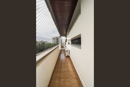 Apartamento à venda com 300m², 4 quartos e 4 vagas Apartamento à venda com 300m², 4 quartos e 4 vagasVaranda da Copa