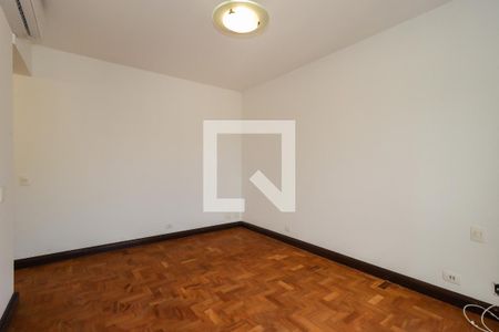 Apartamento à venda com 300m², 4 quartos e 4 vagas Apartamento à venda com 300m², 4 quartos e 4 vagasSuíte 1