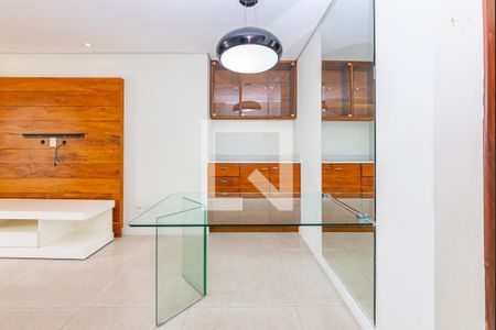 Sala de apartamento à venda com 2 quartos, 70m² em Alto Barroca, Belo Horizonte