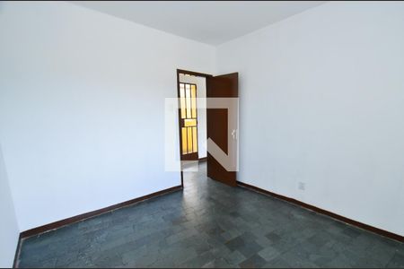 Quarto1 de casa para alugar com 2 quartos, 120m² em Santa Cruz, Belo Horizonte