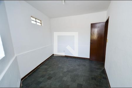 Quarto2 de casa para alugar com 2 quartos, 120m² em Santa Cruz, Belo Horizonte