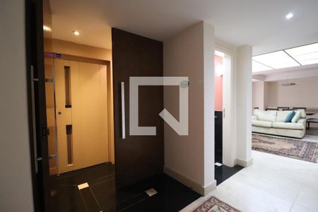 Hall de entrada de apartamento à venda com 3 quartos, 260m² em Jardim, Santo André